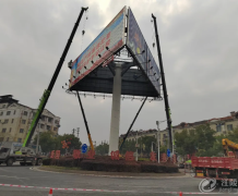 ����ǹ������������ҽ����Υ�桰T�͡������