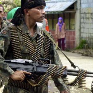 �Ϻ�Ů����������������������Ƶ�4��Ա��