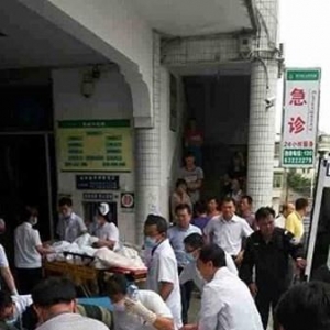 ����һѧУ���γ����෭���8��Сѧ������