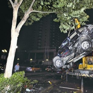 ԽҰ���賿ʧ�� ����·��һȺ��