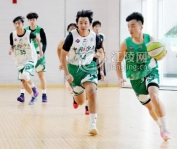 江陵综合高中篮球队斩获亚军